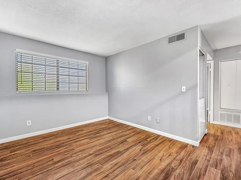 5704 E Aire Libre Ave #1009 — Photo 17