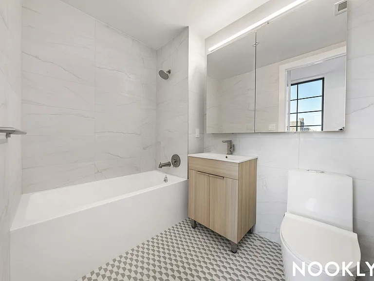 40 Bruckner Blvd #B1121 — Photo 6