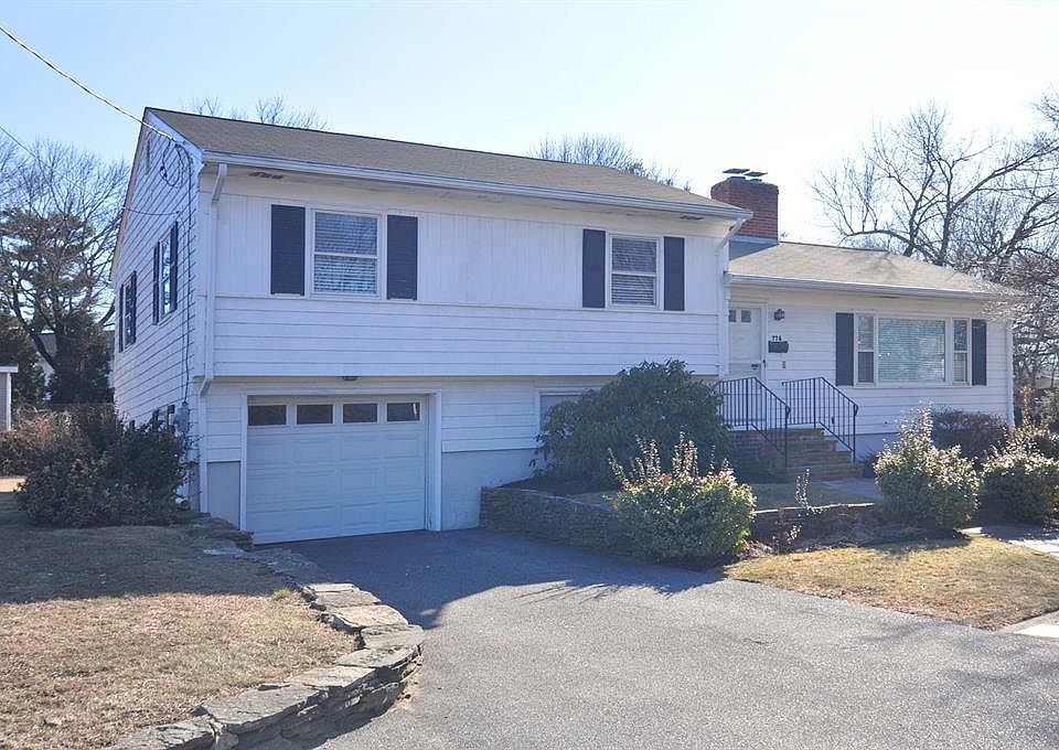 1st image of 774 Oaklawn Ave