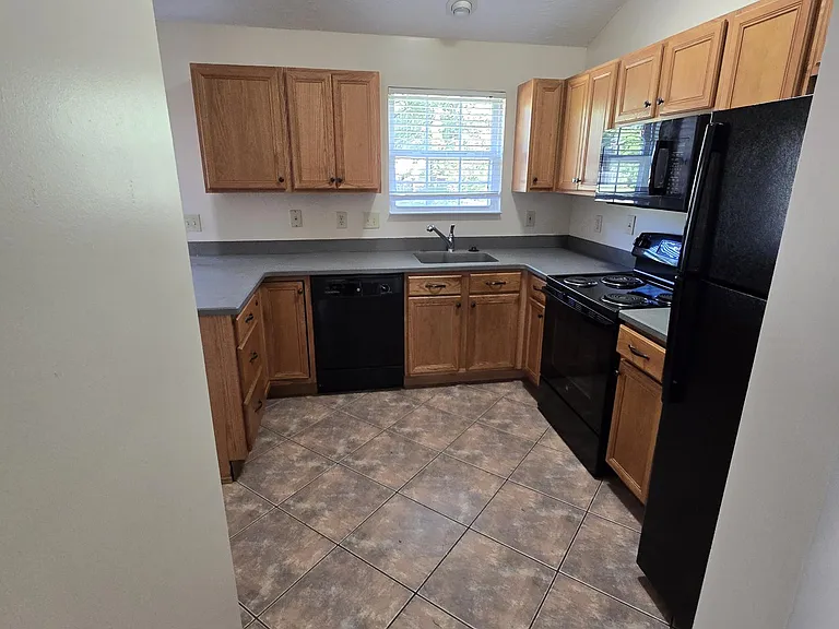 3388 Spruce Tree Ln — Photo 5