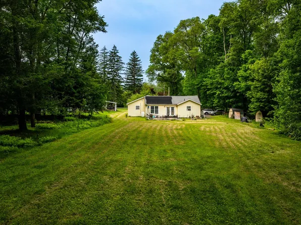 346 Stone School House Road, Bloomingburg, NY 12721