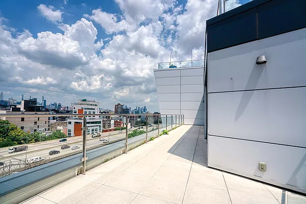 Rented by Cyberapts Management | media 15