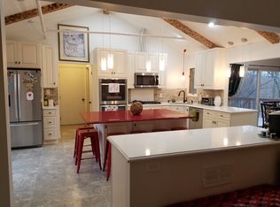 4901 Kings Cove Rd, Racine, WI 53406