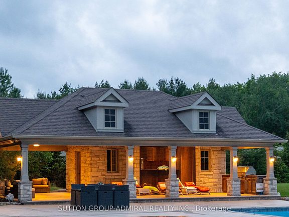 5th image of 66 Scotch Valley Dr