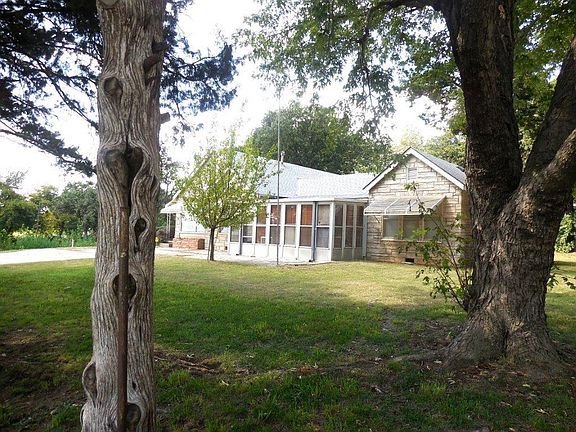 3rd image of 2623 N Moulton Dr