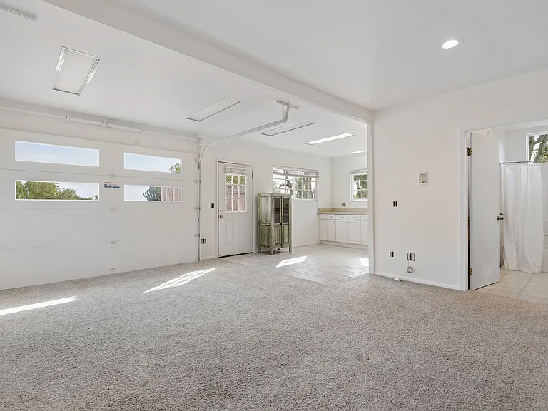 Detached Bonus Room