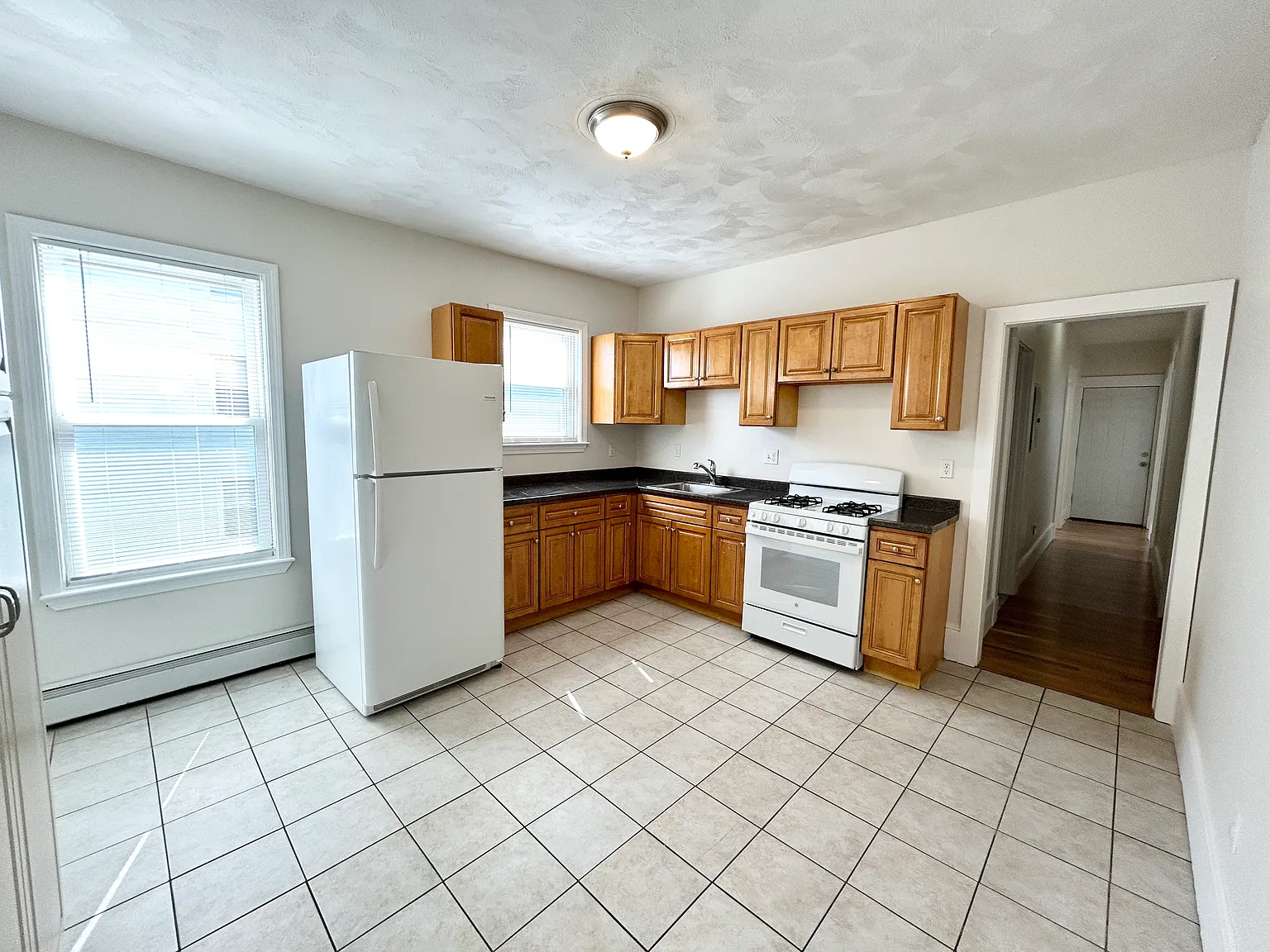 4 bed, 1350 sqft, $3,600 — Photo 1