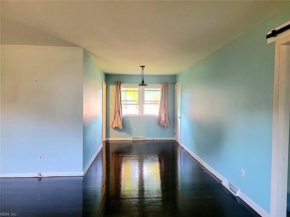 3rd image of 311 Hercules Dr