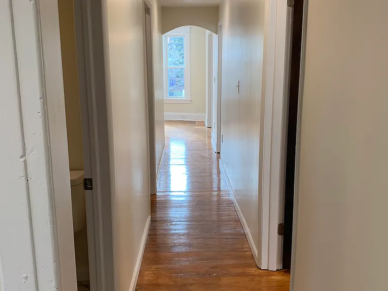 499 Morris St #1 — Photo 3