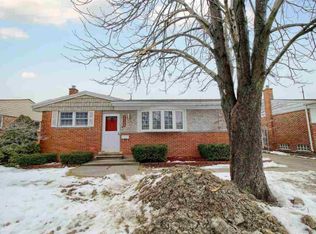 22509 Raymond St, Saint Clair Shores, MI 48082