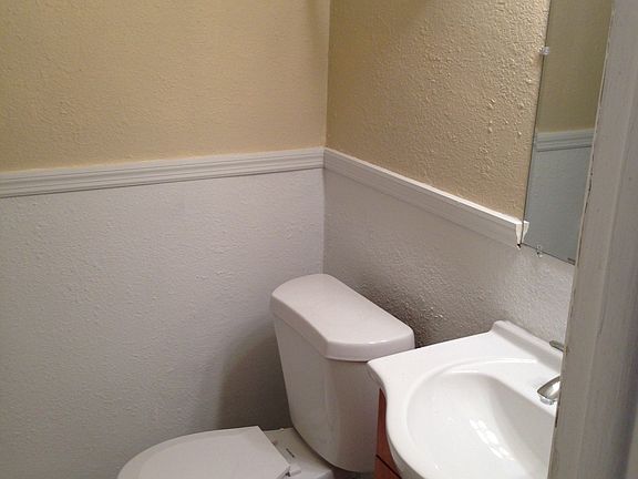 5th image of 1005 Leisure Ave