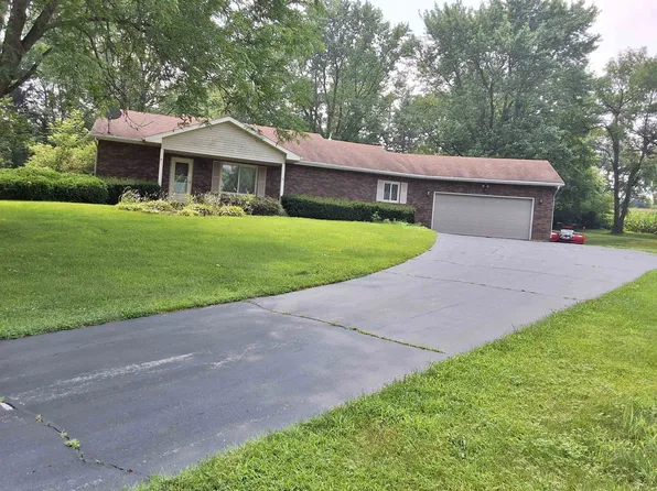 247 Edgewood Ln, Belvidere, IL 61008
