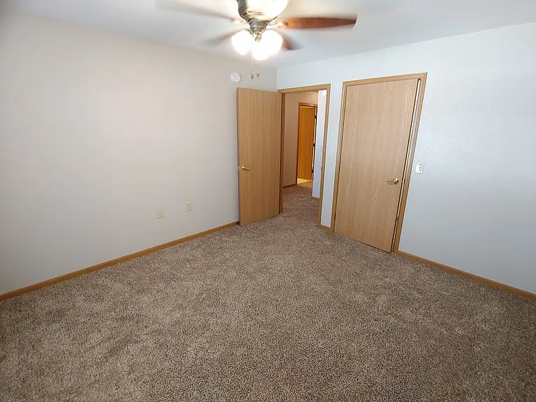Fond du Lac- Primrose Apartments — Photo 16
