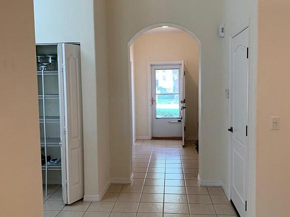 2nd image of 72 Veranda Way #72