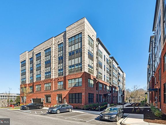 4th image of 100 Saint Ives Pl APT 306