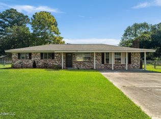 1450 Barnes Cir, Monticello, MS 39654