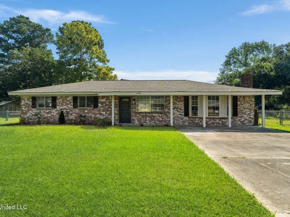 1450 Barnes Cir, Monticello, MS 39654