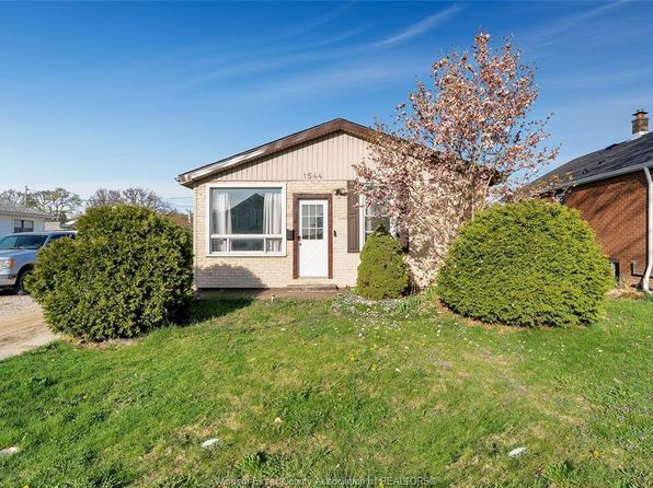 1544 Mark Ave, Windsor, ON N9B 3G4