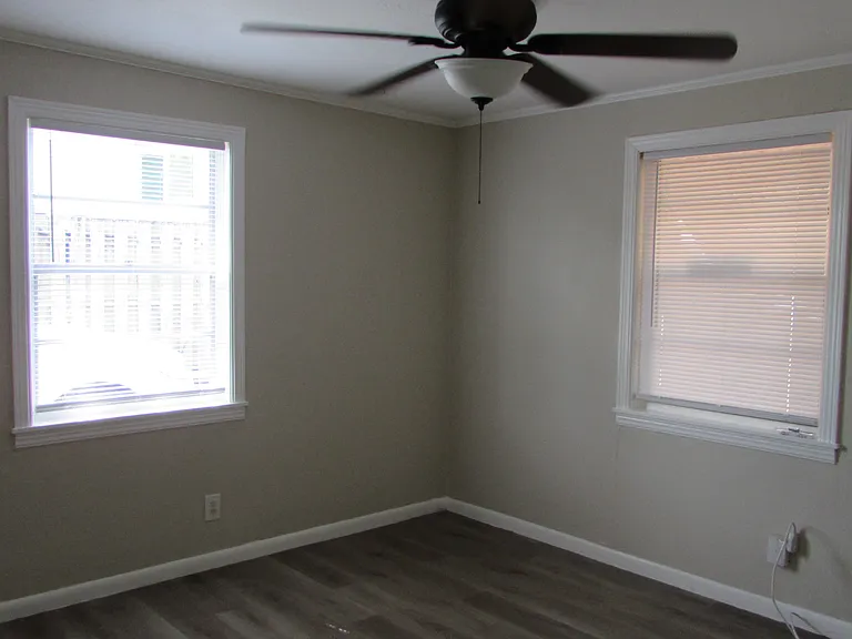 2323 NE Pine Ridge St — Photo 7
