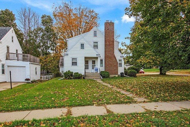 2nd image of 540 W Evelyn St