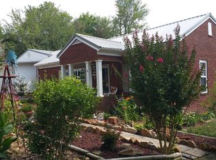 81 Essary St, Lexington, TN 38351