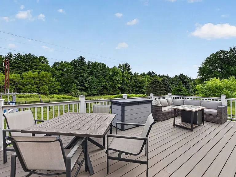 9 Stephen Dr — Photo 46