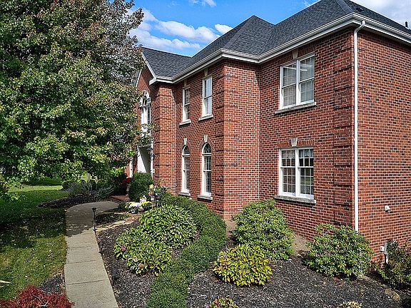 2nd image of 4103 Fairway Dr