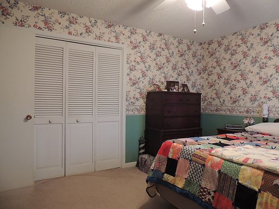 5th image of 1920 Dogwood St