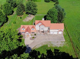 7692 N Emery Rd, Rolling Prairie, IN 46371