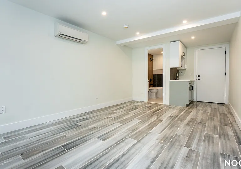 1060 Halsey St #S — Photo 1