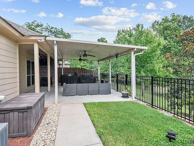 7611 Ibiza Dr — Photo 19