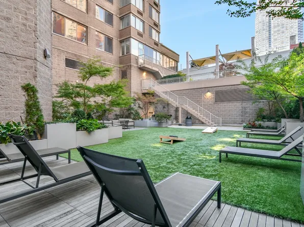 561 10th Avenue image 22 of 38