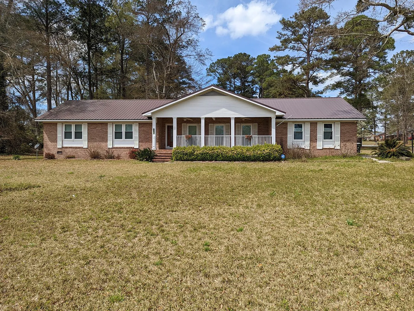 216 Brookwood Drive — Photo 2