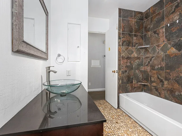 1306 23rd Avenue Ct — Photo 14