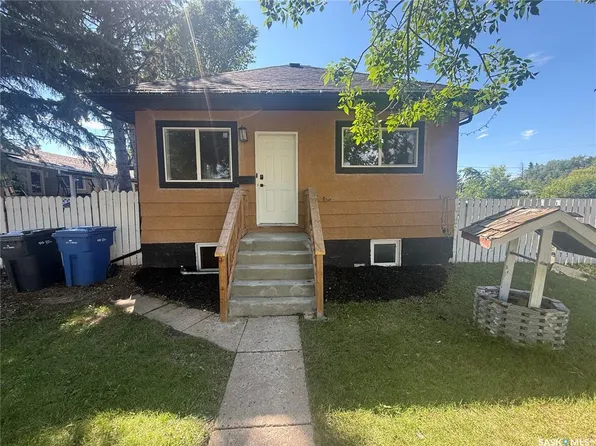 1691 104th STREET, North Battleford, SK S9A 1P6