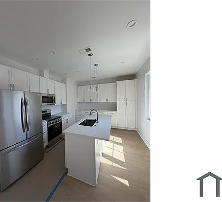 1001 Douglas St NE #A — Photo 2