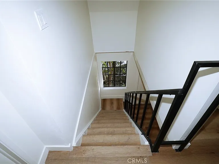 2615 Manhattan Ave — Photo 37