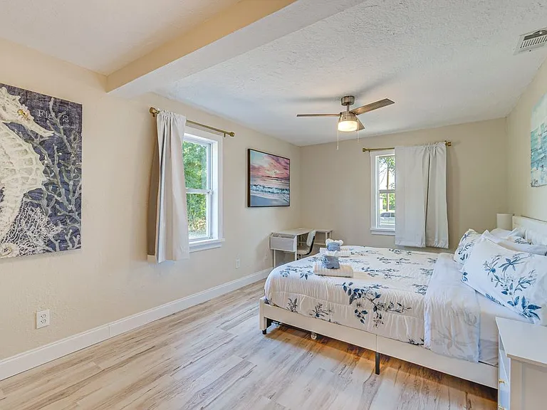 5065 White Ave — Photo 9