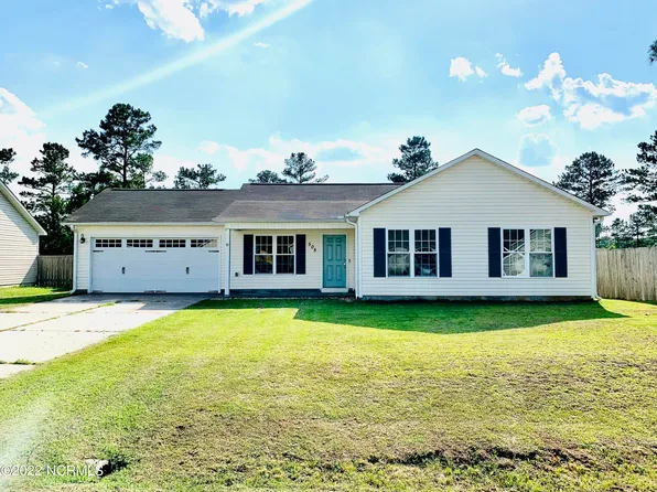 508 Cherry Blossom Ln, Richlands, NC 28574