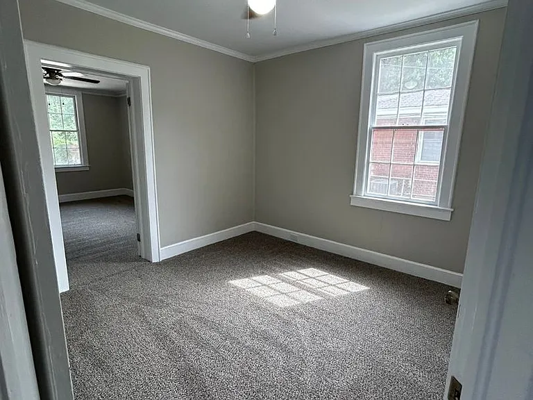 411 E Charlotte Ave — Photo 13