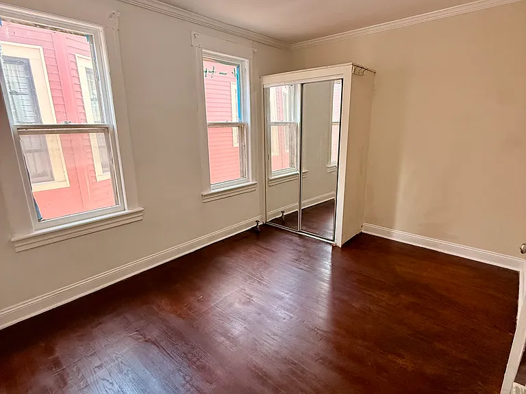 349 Highland Ave #2 — Photo 4