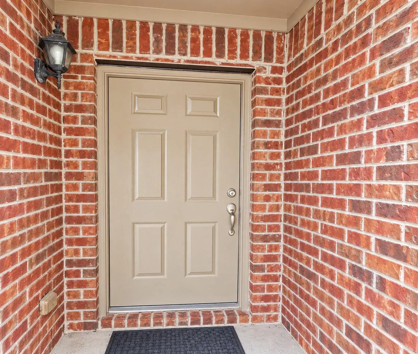 3 bed, 2.0 bath, 1715 sqft, $1,950 — Photo 3