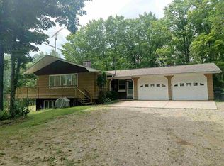 1141 E Fischer Lake Pkwy, Niagara, WI 54151