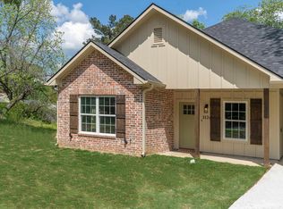 1124 Hackberry Rd, Gladewater, TX 75647