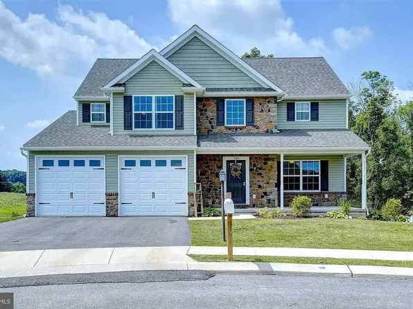 360 Andrew Dr, York, PA 17404