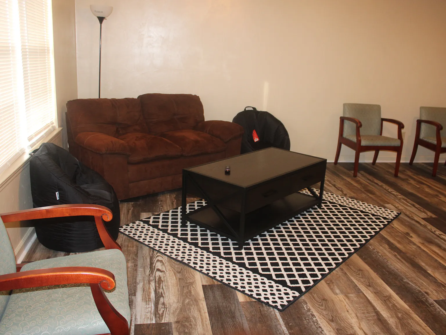 1 bed, 1197 sqft, $750 — Photo 3