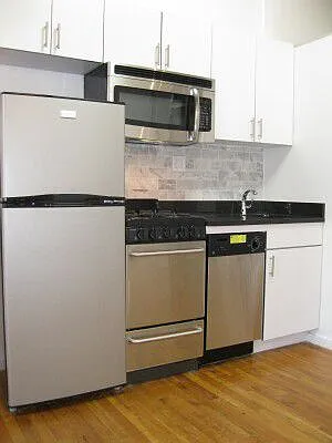 Rented by Tower Brokerage | media 6