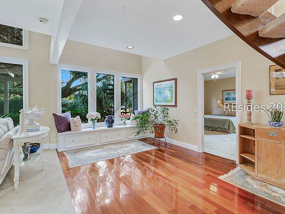 5th image of 30 Outpost Ln