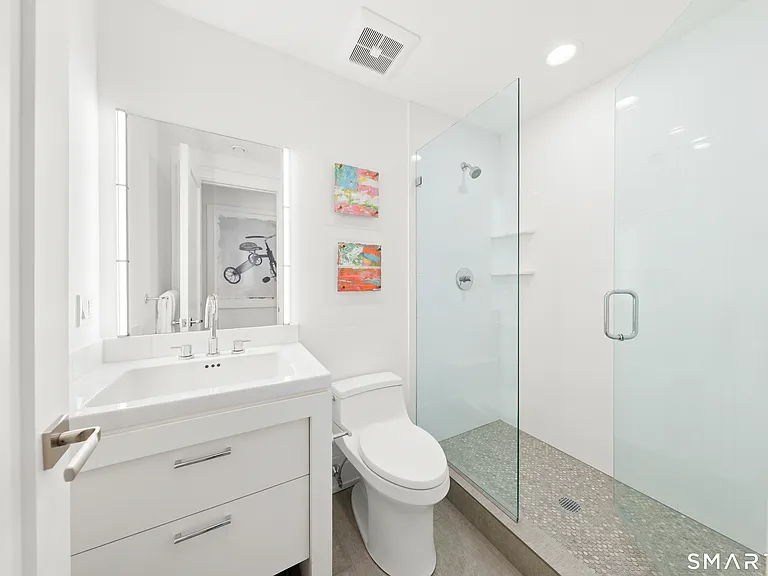 15 Roosevelt Rd — Photo 27