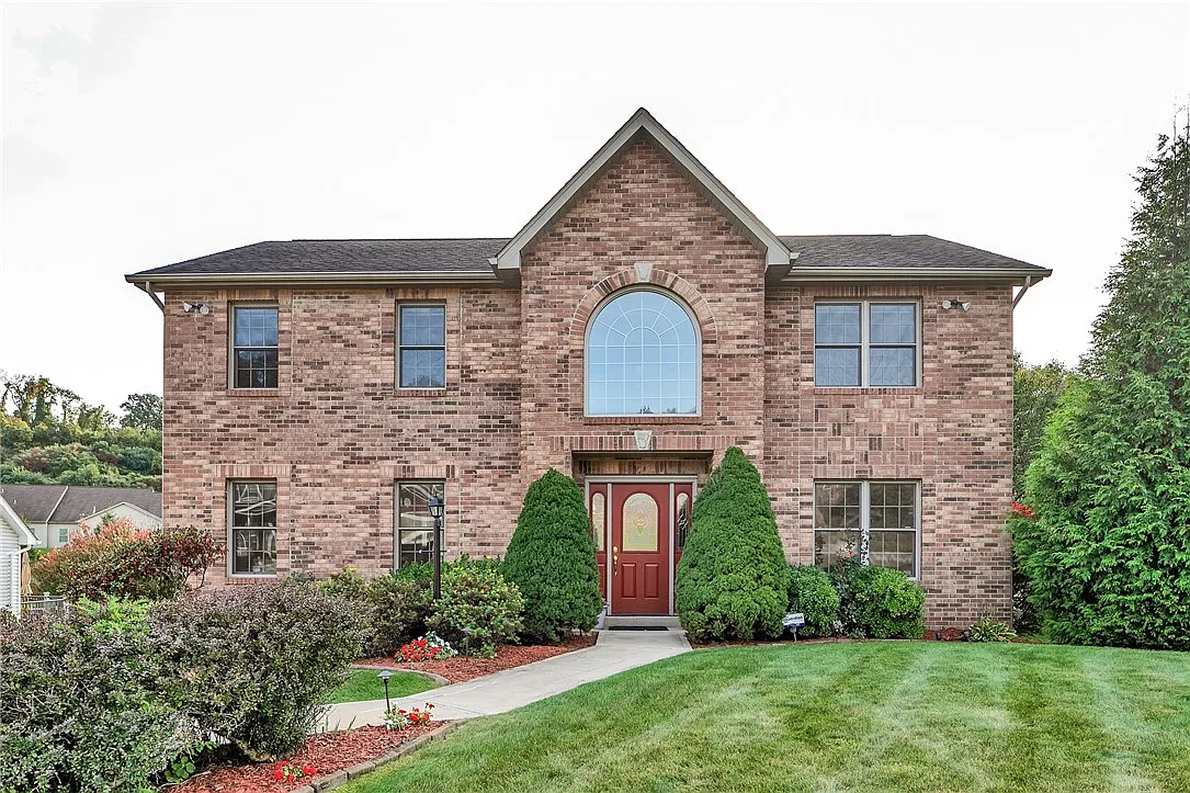 5030 Harvest Dr photo 1